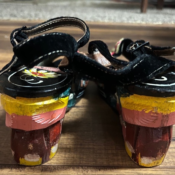 Vtg• 1940’s • Wooden • Carved • Black/ Red• Sandals • Size 6 • Philippines Shoes - Picture 3 of 13